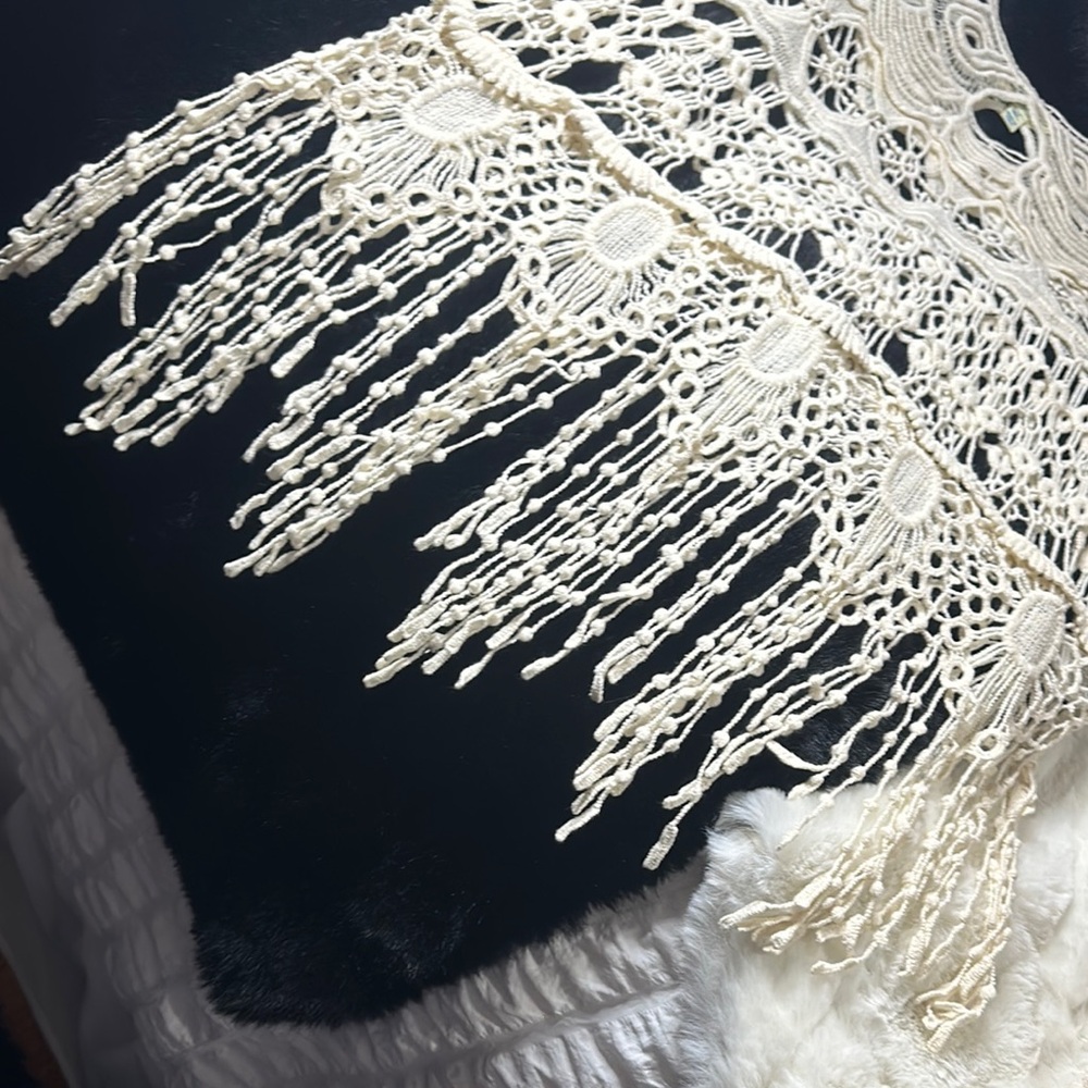 🌸🌸Kori Cream Crochet Tank Top - Picture 3 of 4
